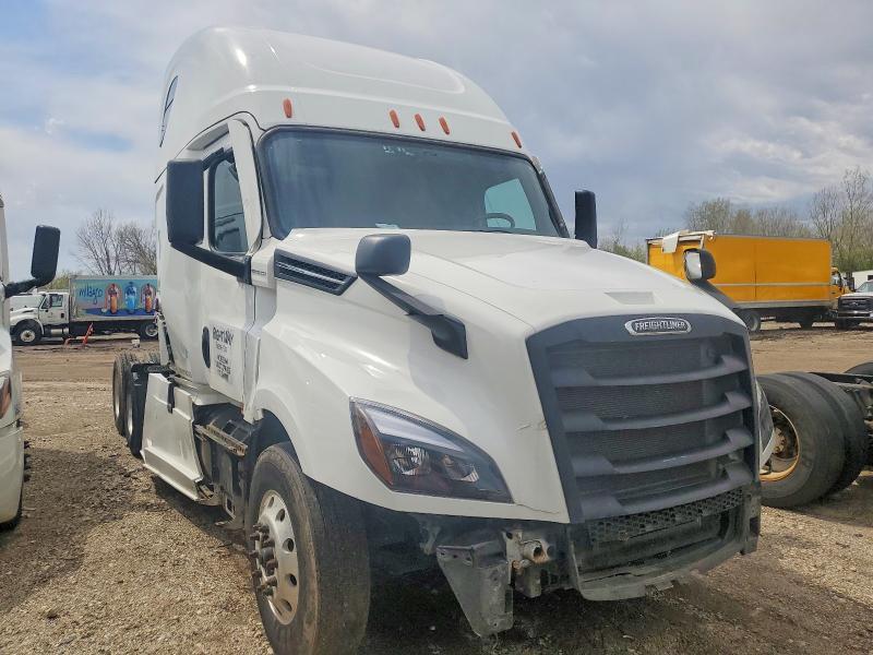 2022 Freigliner 2022 Freightliner Cascadia 126 Semi Truck