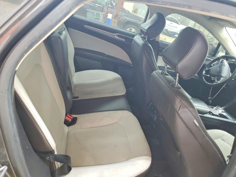 2020 Ford Fusion se