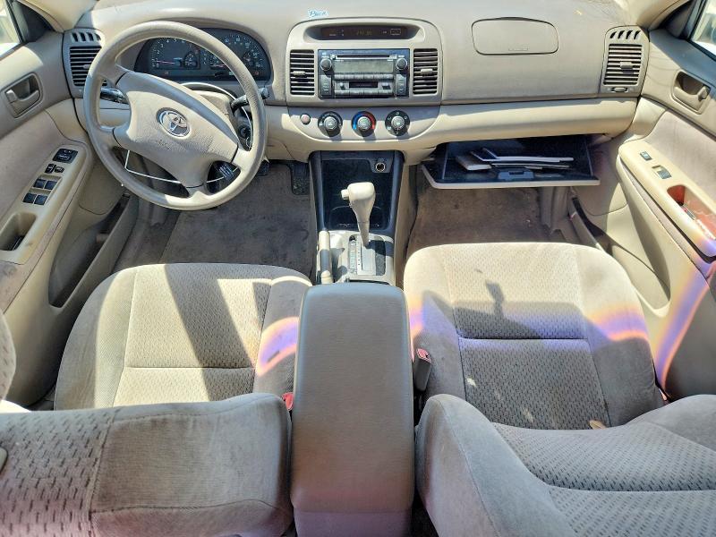 2004 Toyota Camry le
