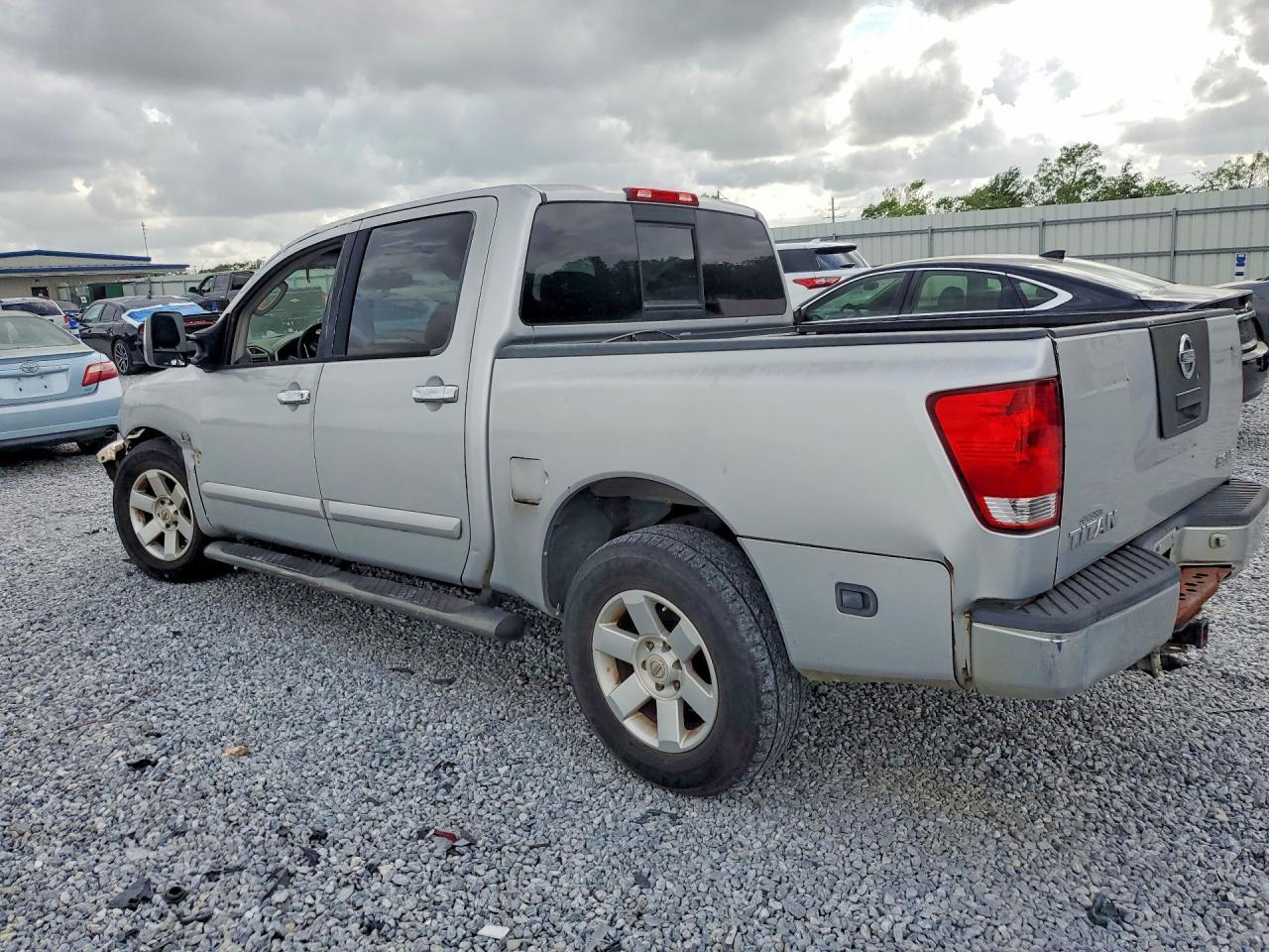 2004 Nissan Titan XE
