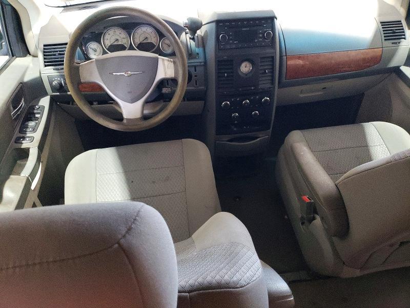 2008 Chrysler Town & Country lx