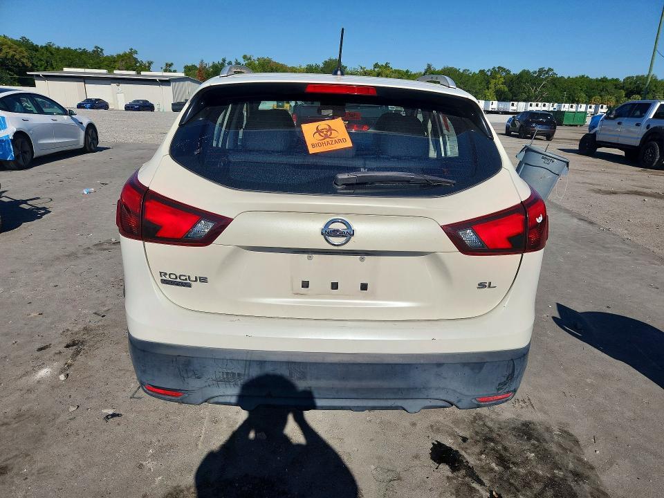 2017 Nissan Rogue Sport sl