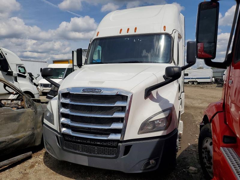 2022 Freigliner 2022 Freightliner Cascadia 126 Semi Truck