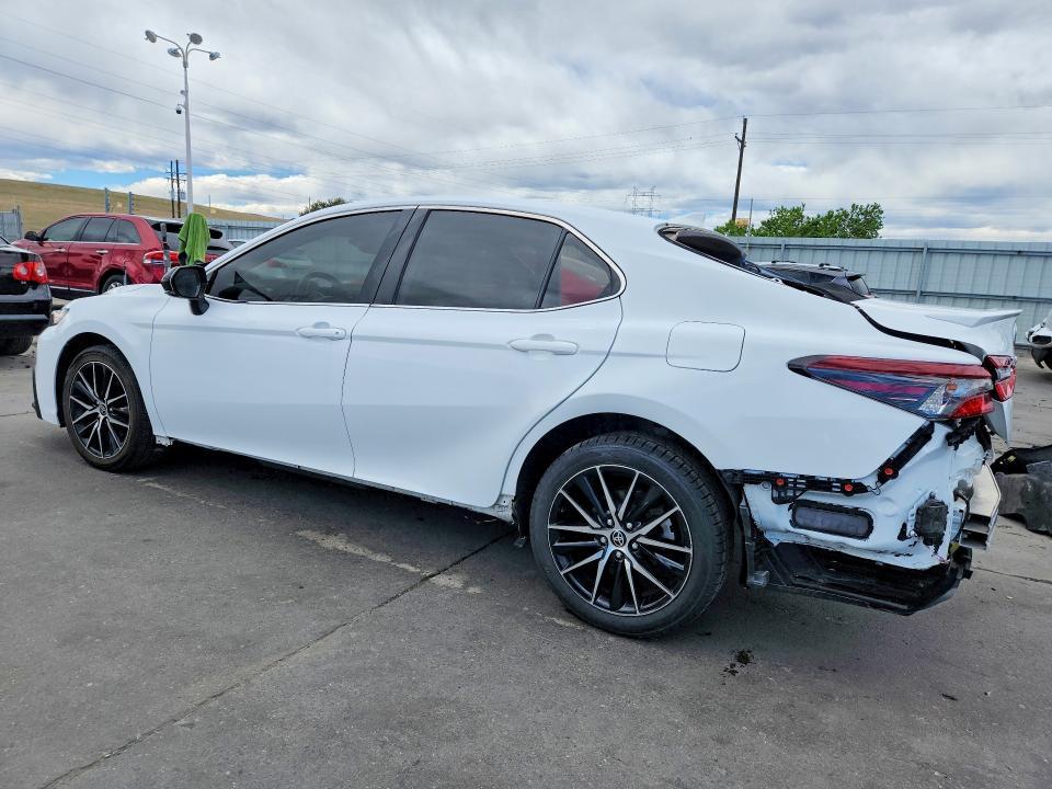 2022 Toyota Camry se