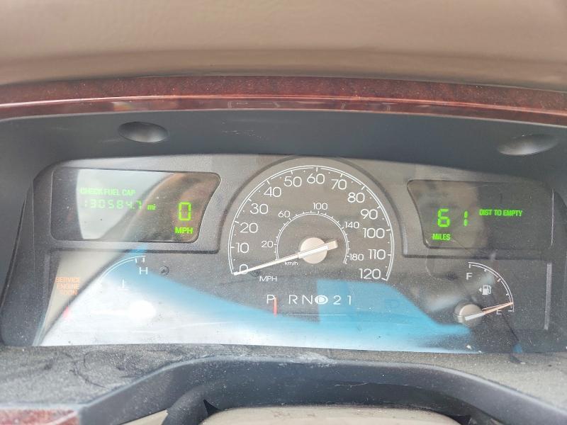 2004 Lincoln Town car Ultimate