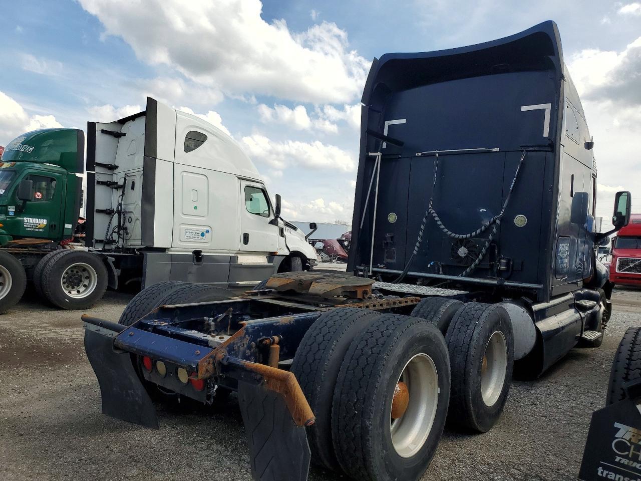 2009 Kenworth T2000 Semi Truck