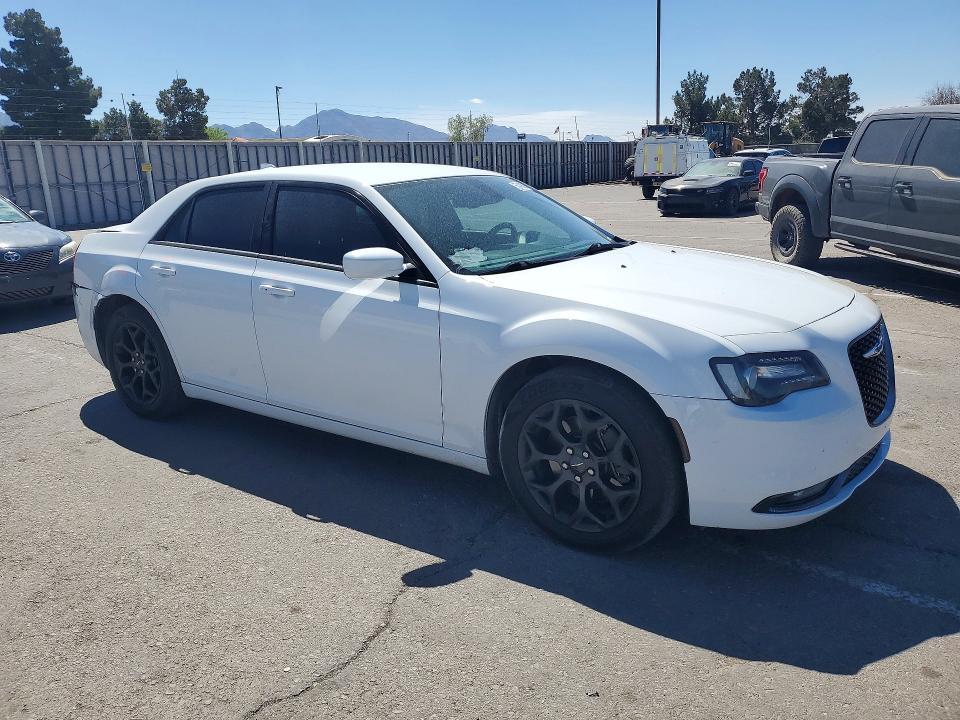 2019 Chrysler 300 s