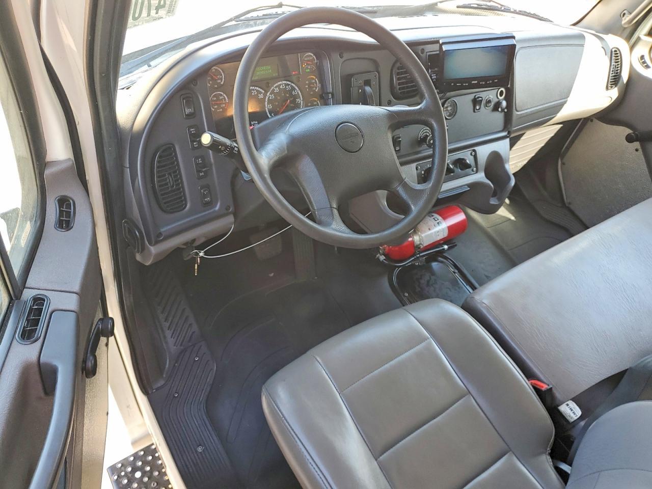 2020 Freightliner Business Class M2 BOX Truck