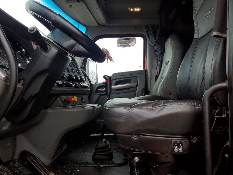 2018 Kenworth Construction T880