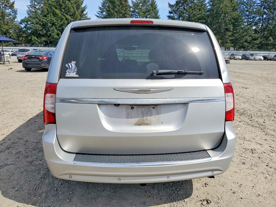 2012 Chrysler Town & Country Touring l