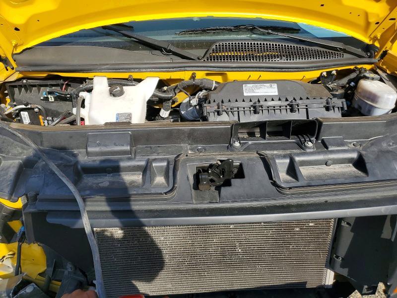 2022 GMC Savana Cutaway G3500 BOX Truck