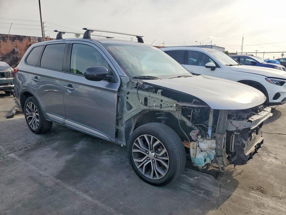 2017 Mitsubishi Outlander es