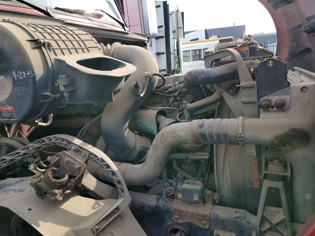 2007 Volvo VNL Semi Truck