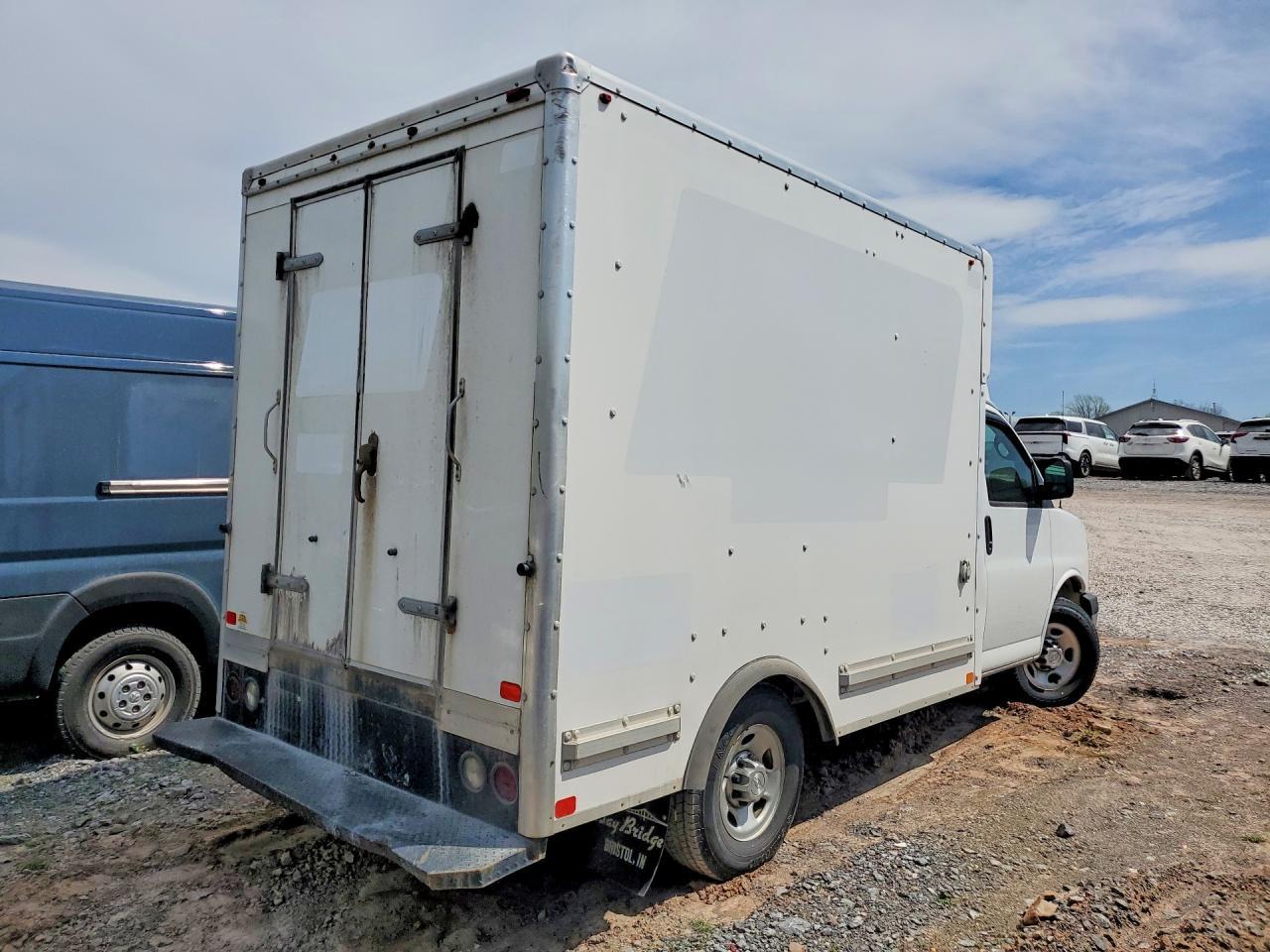 2015 Chev Express G3500