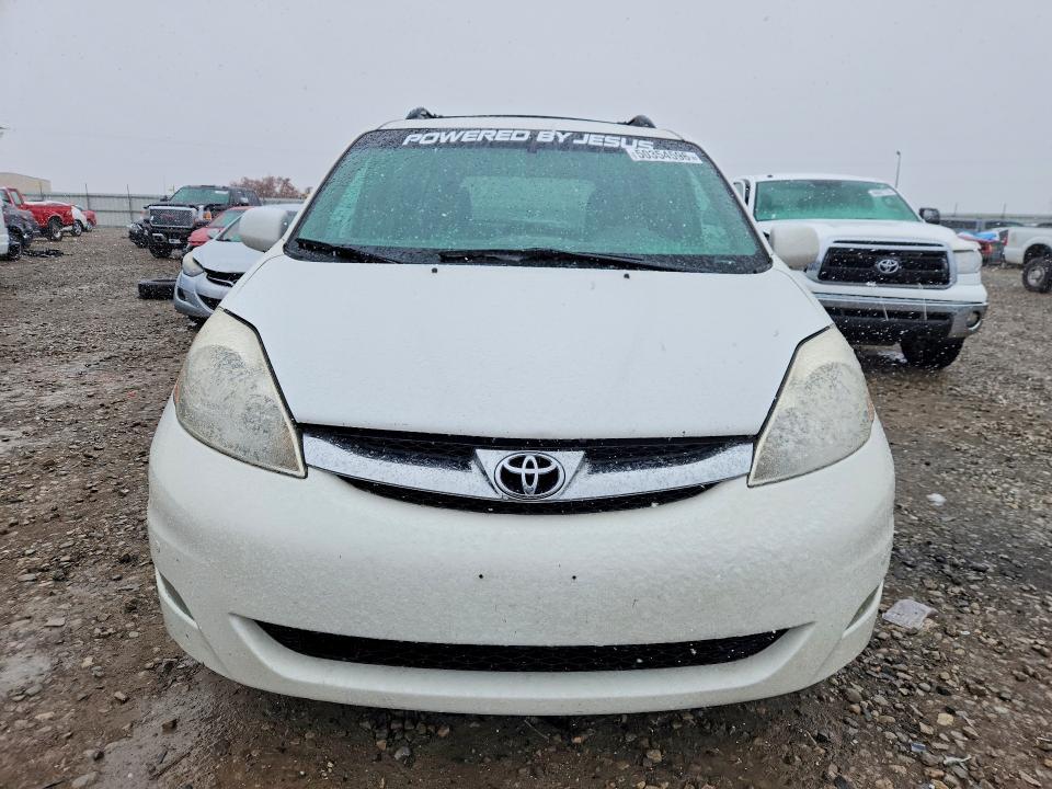 2007 Toyota Sienna xle 7-passenger