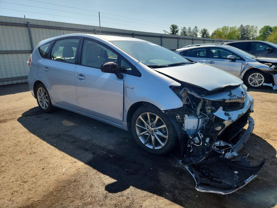 2015 Toyota Prius v Five