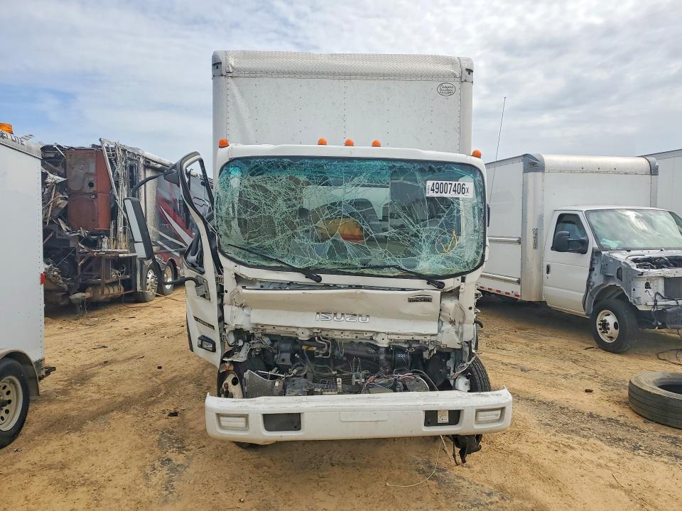 2021 Isuzu NPR HD