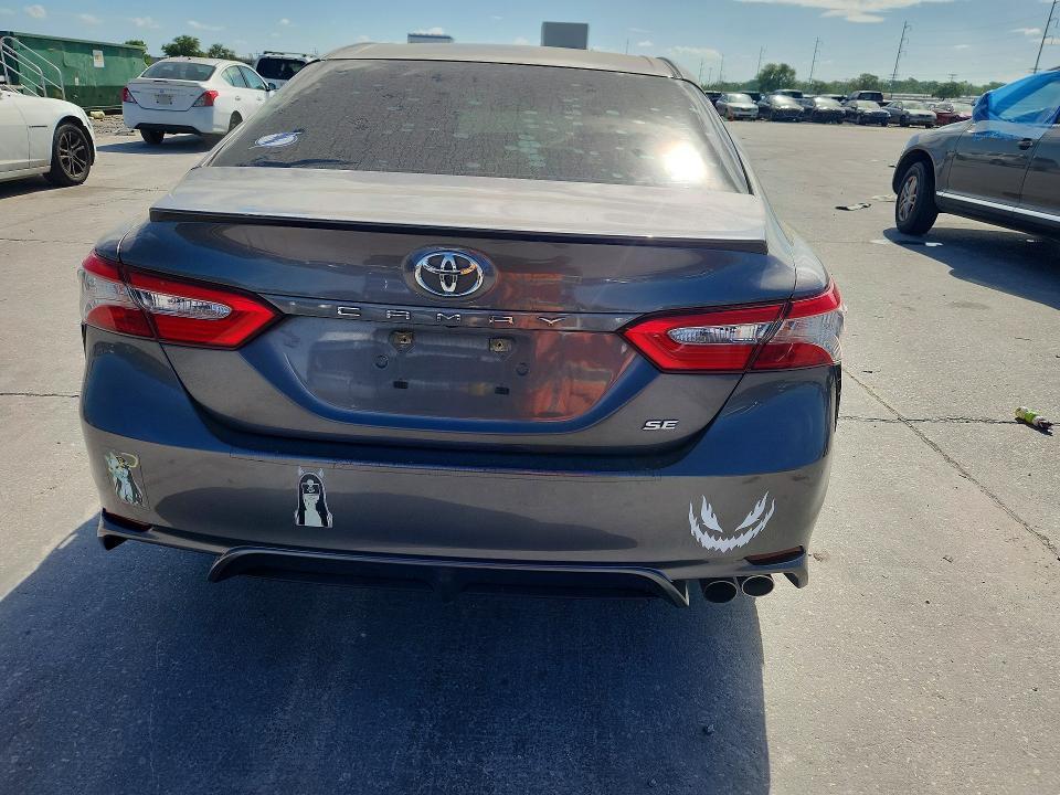 2018 Toyota Camry se