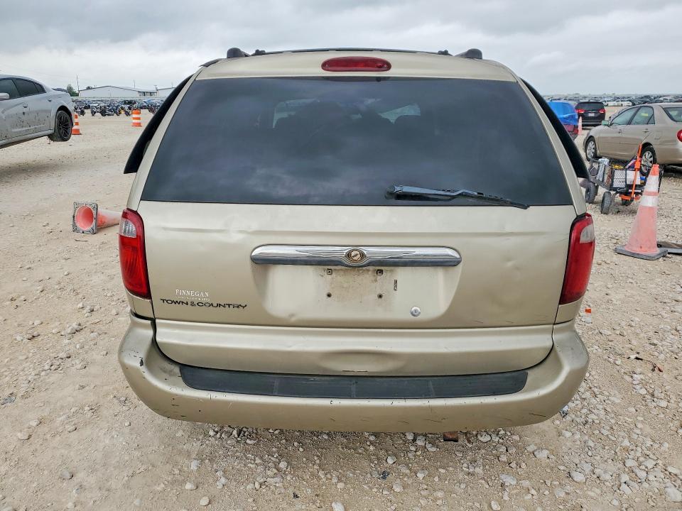 2005 Chrysler Town & Country