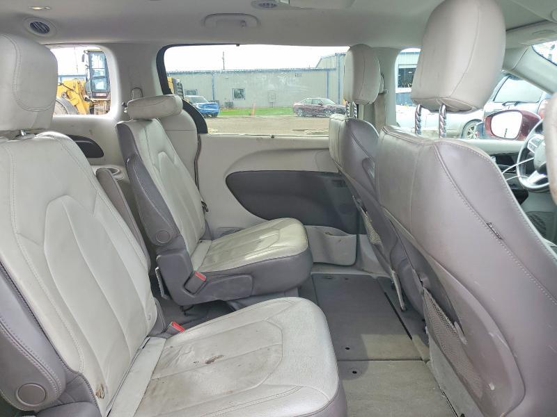 2017 Chrysler Pacifica Touring l