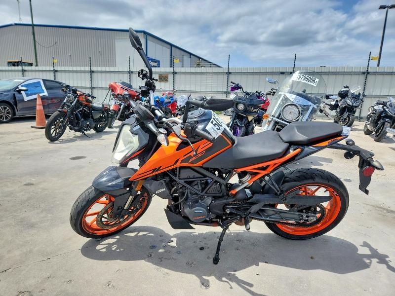 2023 KTM 200 Duke