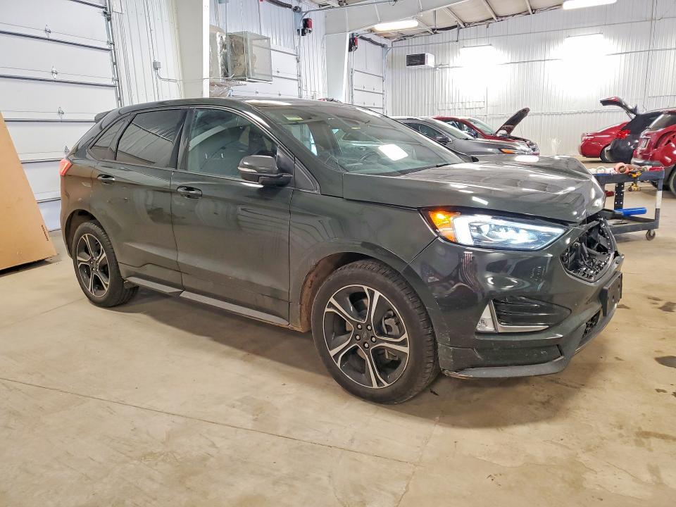 2022 Ford Edge st