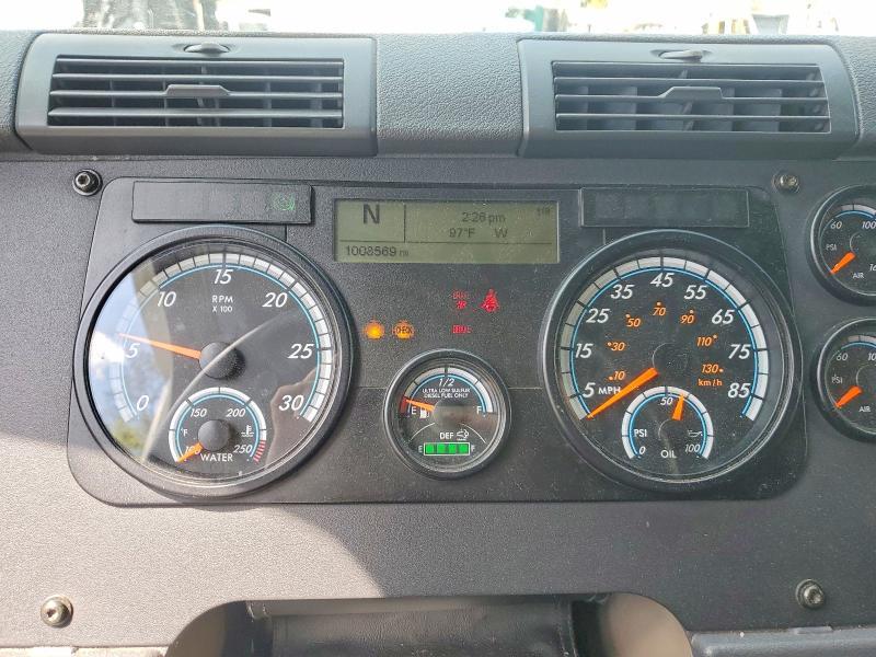 2016 Freightliner Cascadia 125 Semi Truck