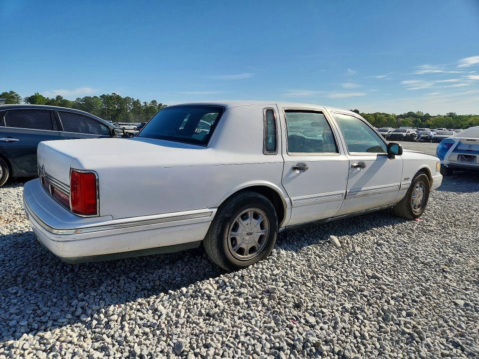1997 Lincoln Town car Signature