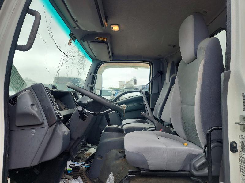 2019 Isuzu Npr box Truck