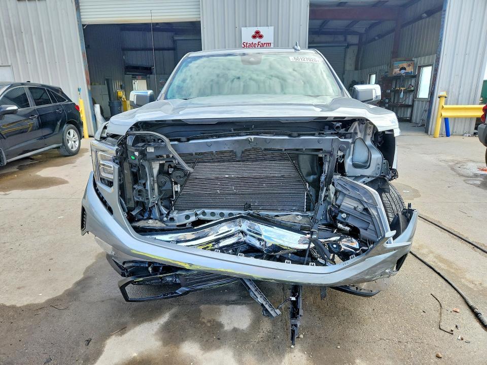 2025 GMC Sierra C1500 SLT