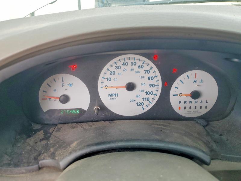 2005 Chrysler Town & Country