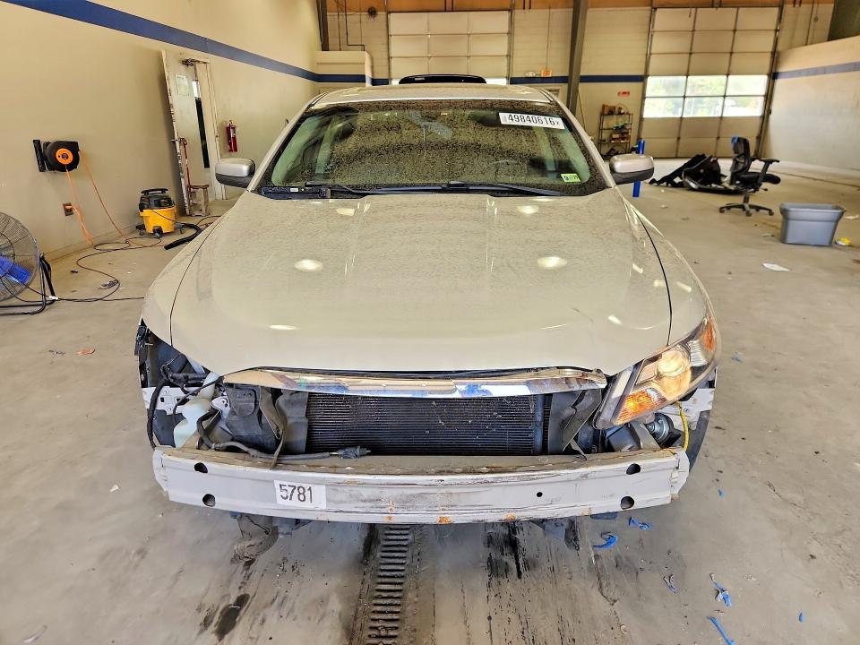 2010 Ford Taurus sel