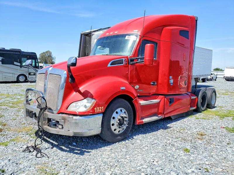 2019 Kenworth T680 Semi Truck