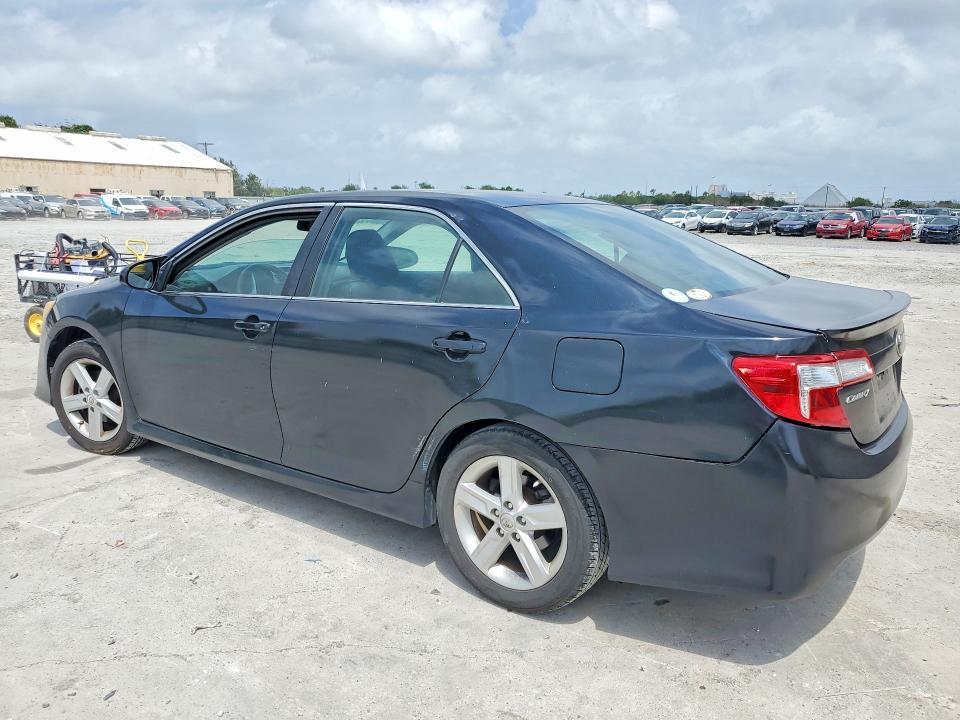 2014 Toyota Camry se