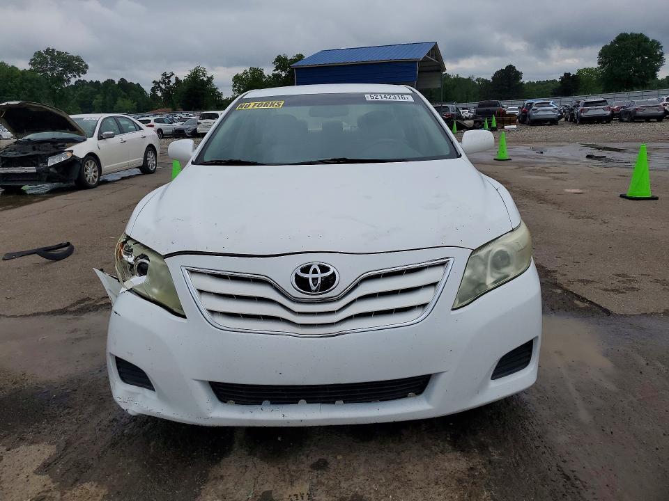 2011 Toyota Camry le