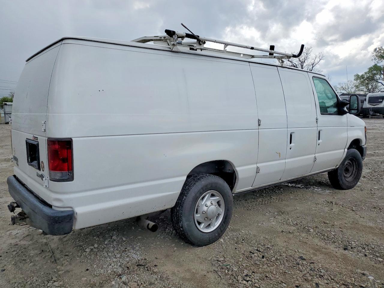 2013 Ford Econoline E350 Super Duty Van