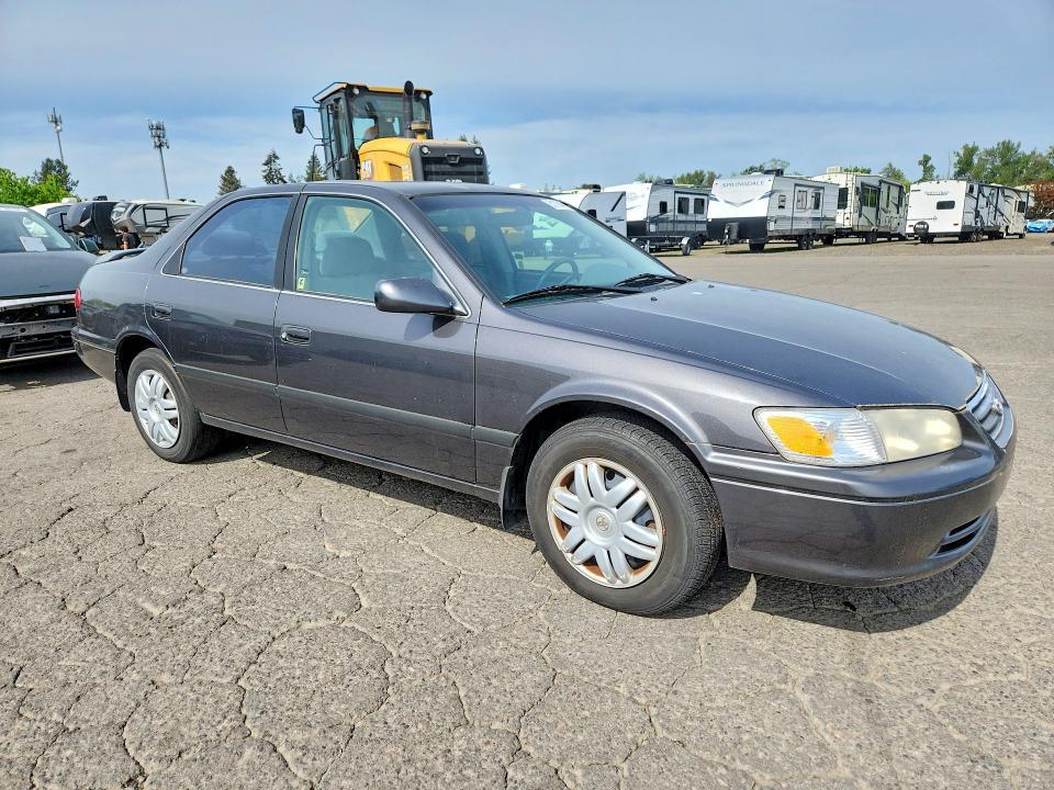 2000 Toyota Camry le