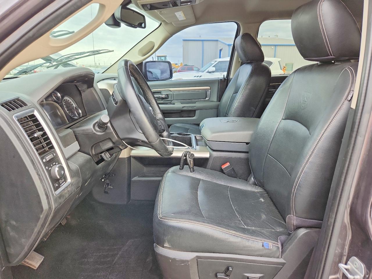 2015 Dodge RAM 1500 SLT