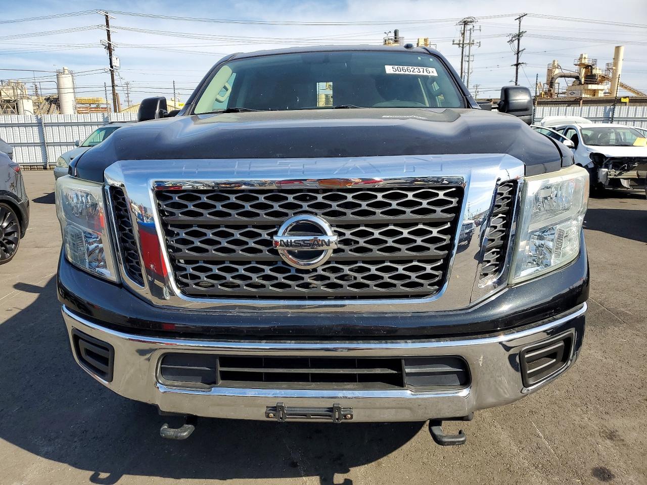 2017 Nissan Titan XD SV