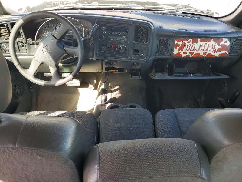 2004 Chevrolet Silverado K1500 Flatbed Truck
