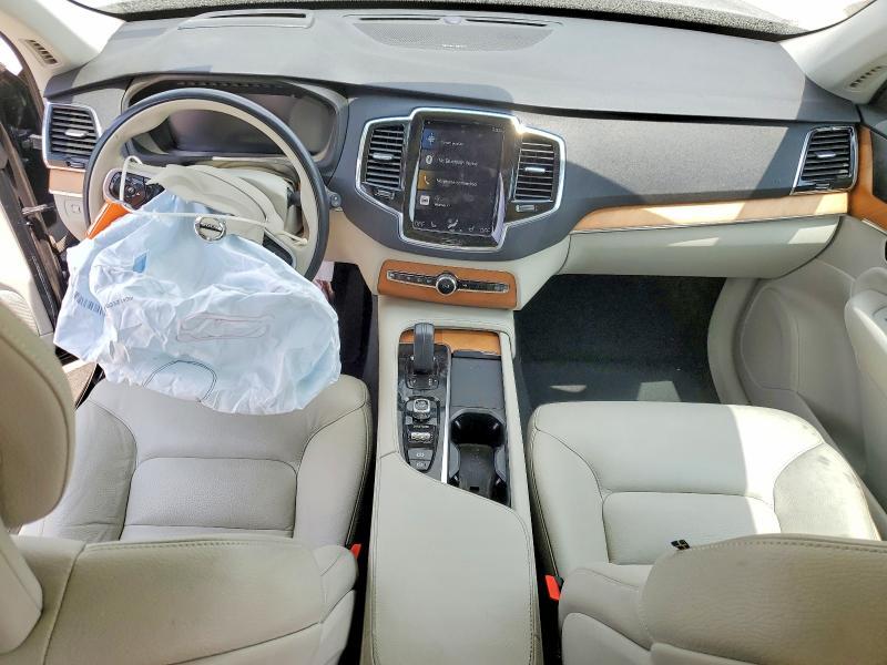 2021 Volvo Xc90 T8 Recharge Momentum