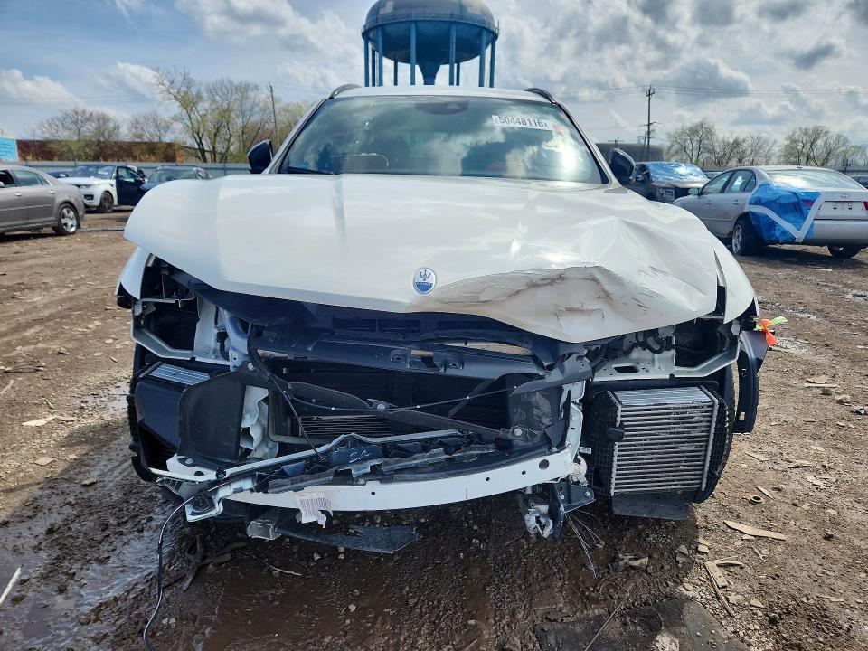 2022 Maserati Levante Base