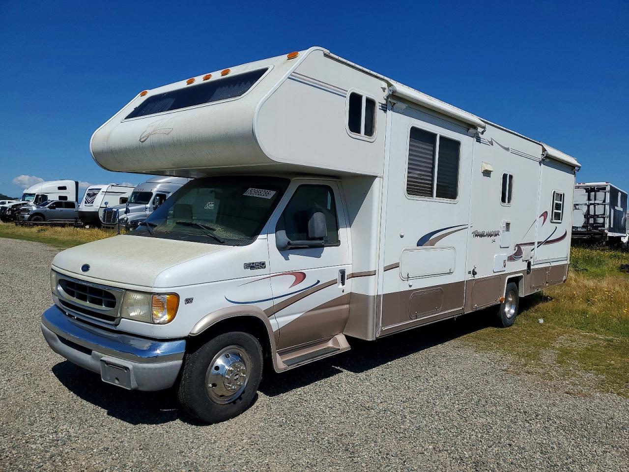 2000 Shasta Travelmaster RV