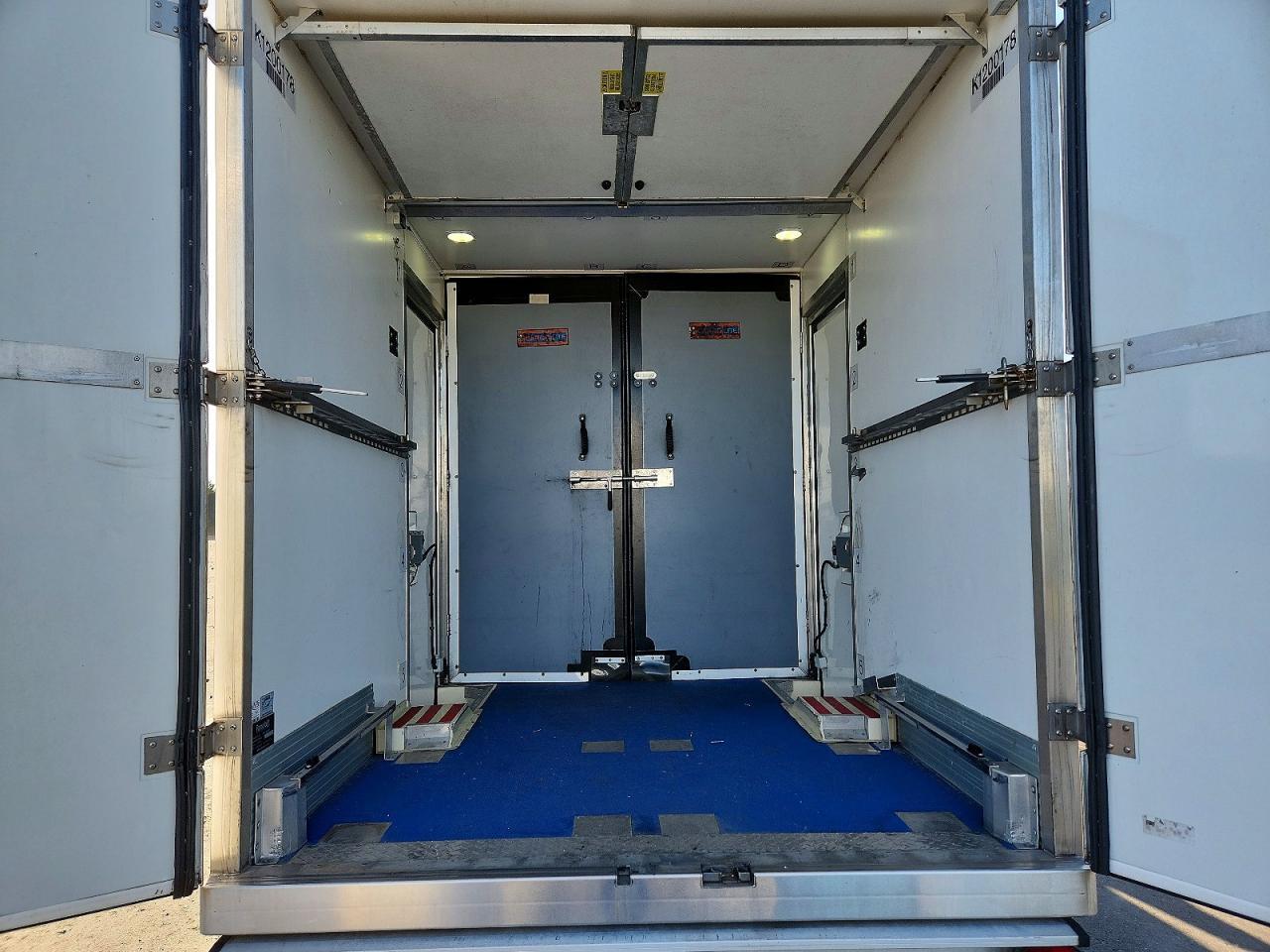 2020 Ford Transit Delivery Truck