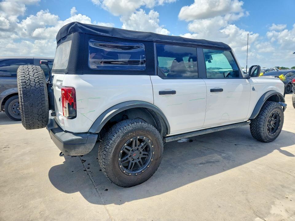 2021 Ford Bronco Base