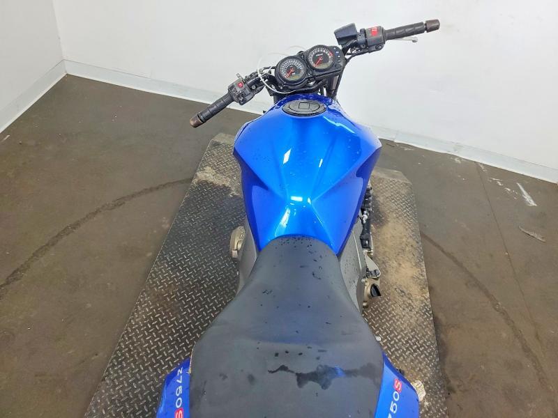 2005 Kawasaki ZR750 K1