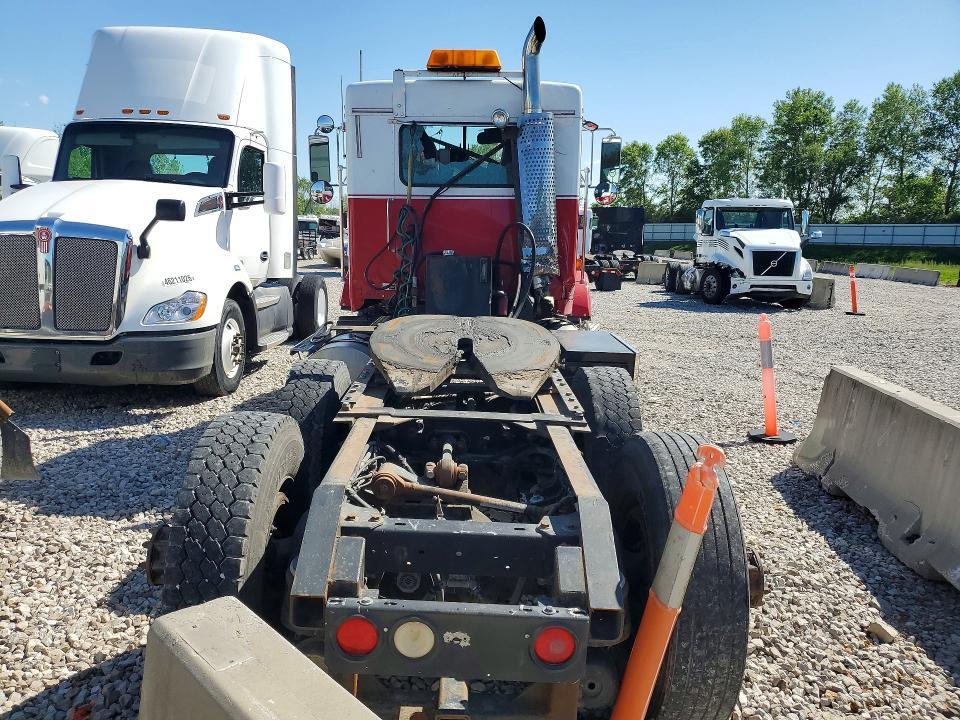2000 Kenworth Construction T800