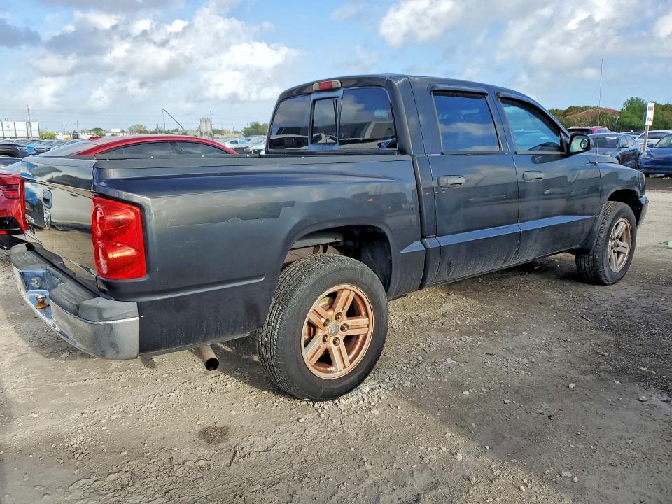 2007 Dodge Dakota Quattro