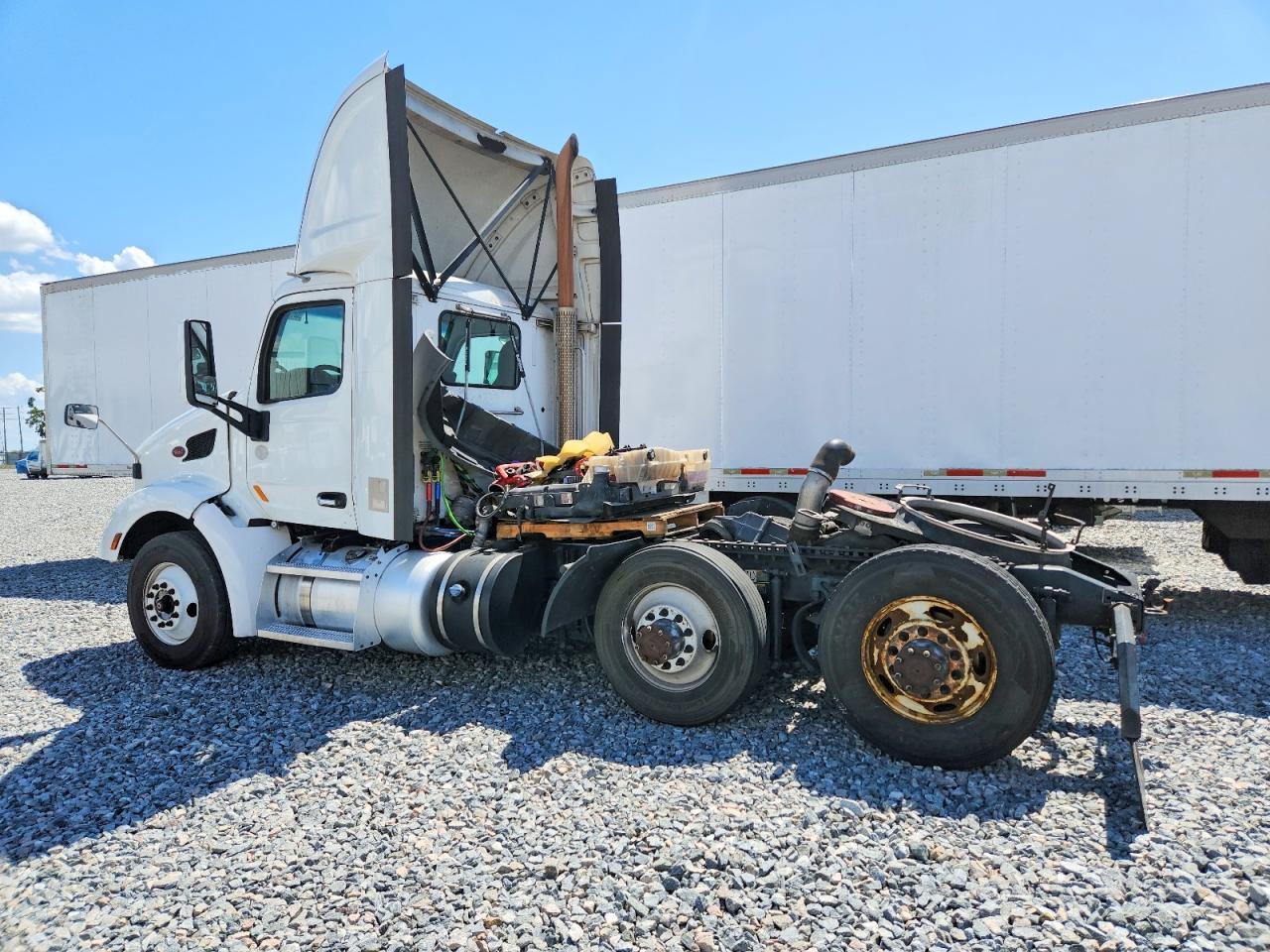 2020 Peterbilt 579 Semi Truck