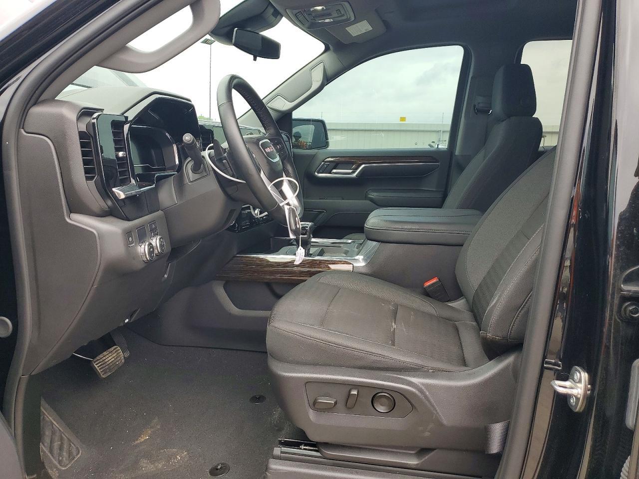 2024 GMC Sierra C1500 Elevation